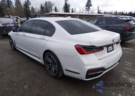 2022 BMW 750I xDrive z USA, uszkodzony, nr VIN WBA7U2C03NCH40559